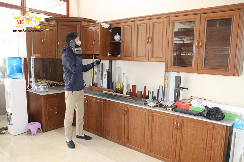 Tủ bếp nhôm Vichome cao cấp – Xem ngay mẫu và giá!